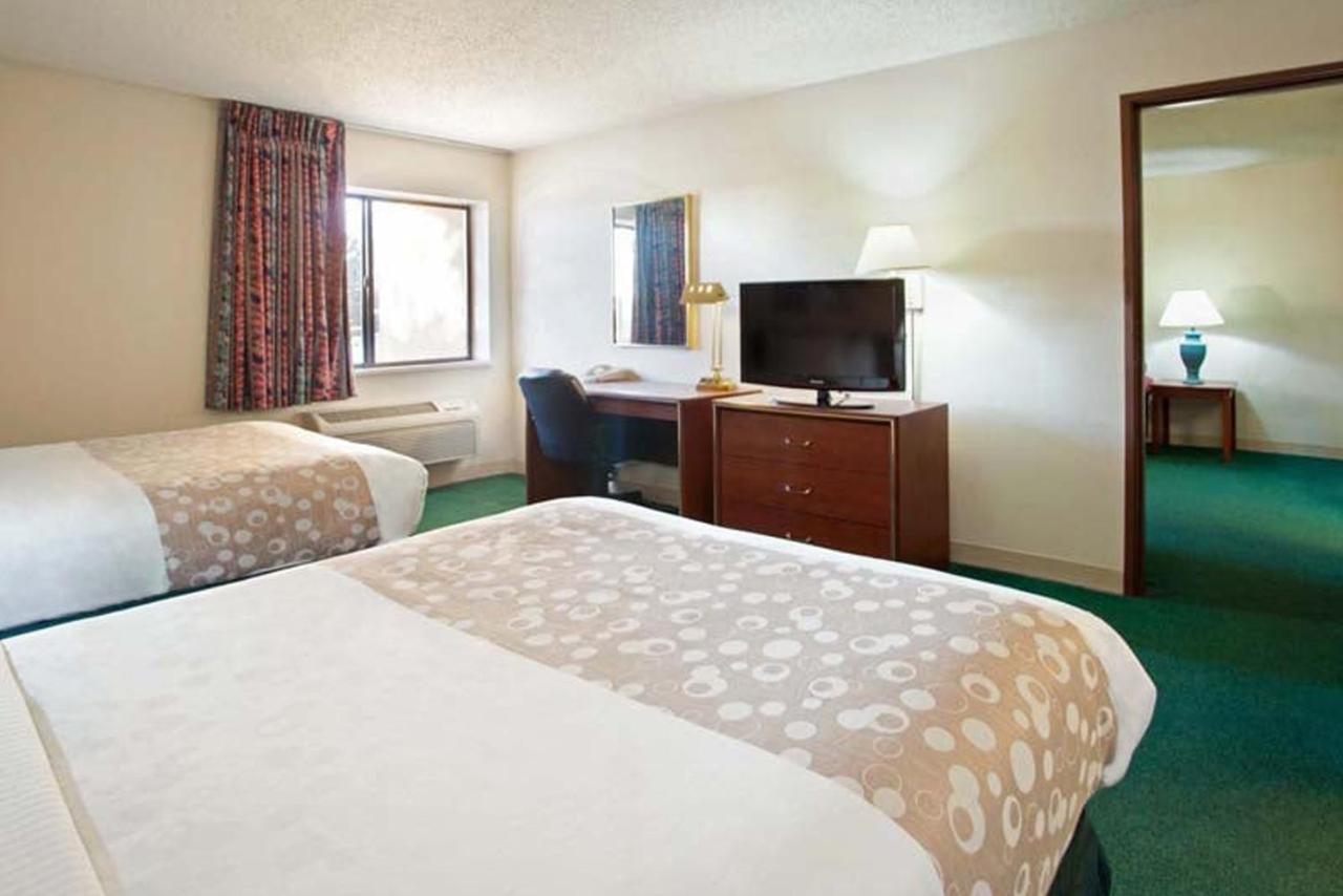 Norwood Inn & Suites Indianapolis East Post Drive מראה חיצוני תמונה