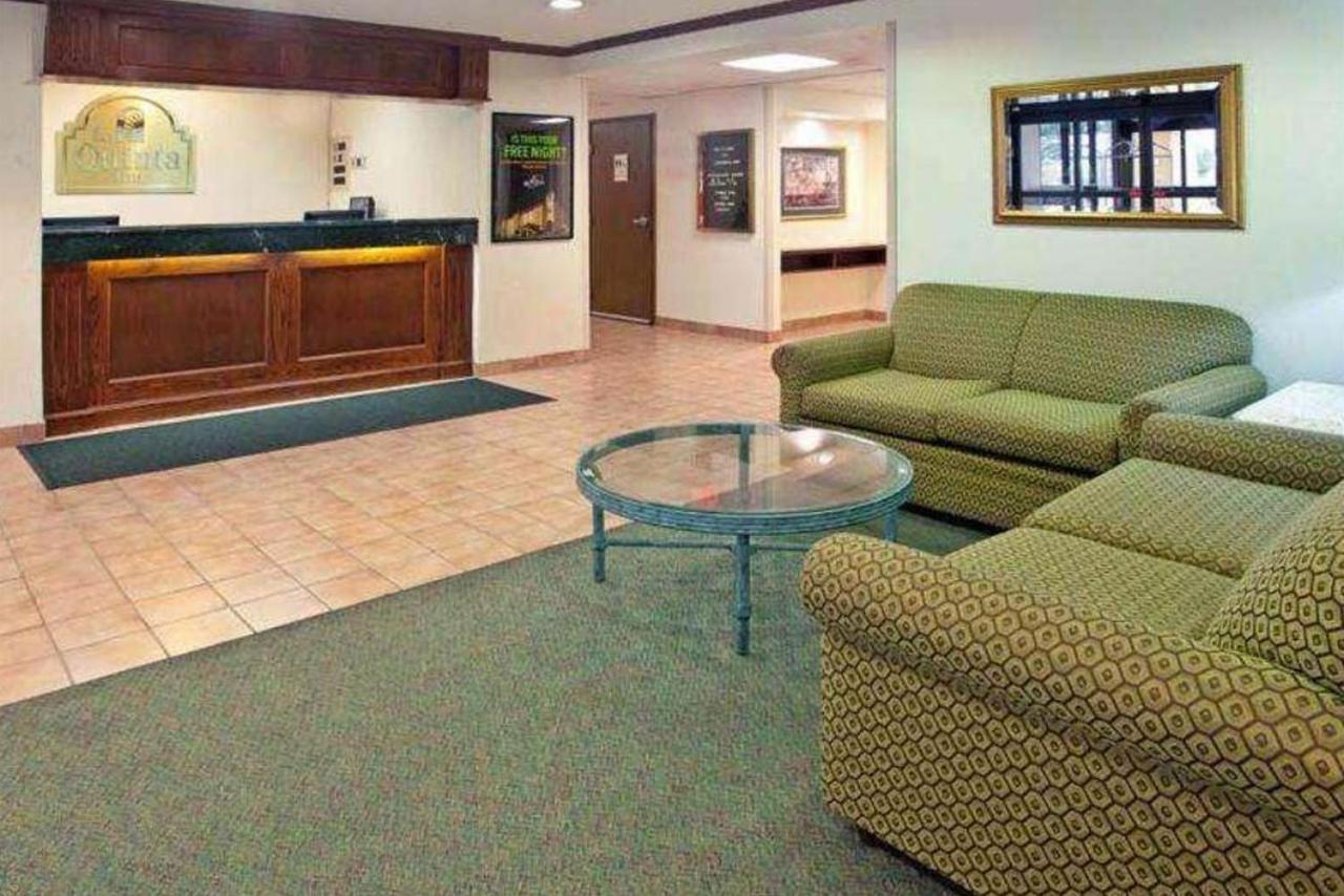 Norwood Inn & Suites Indianapolis East Post Drive מראה חיצוני תמונה