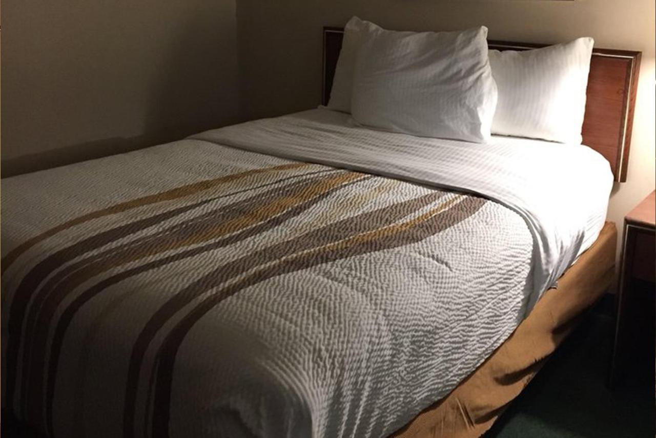 Norwood Inn & Suites Indianapolis East Post Drive מראה חיצוני תמונה