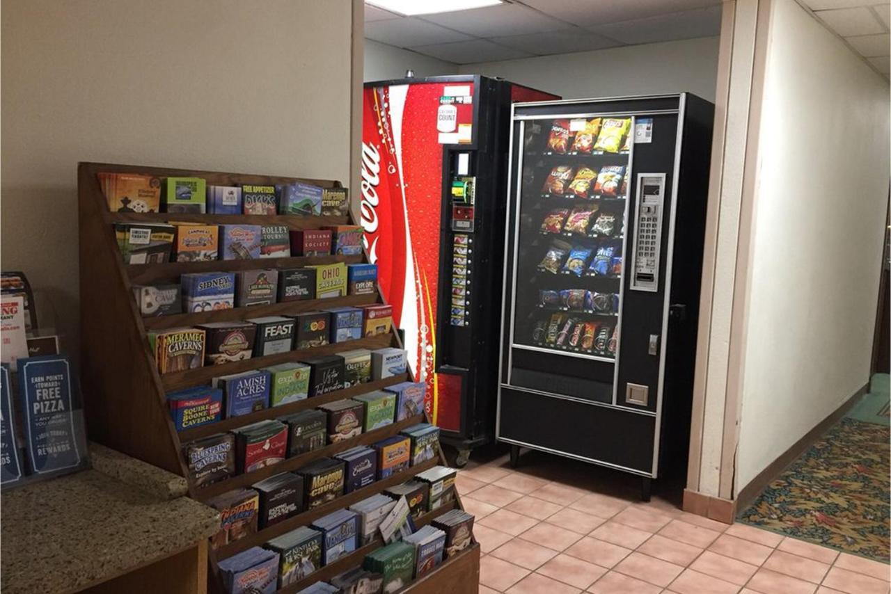 Norwood Inn & Suites Indianapolis East Post Drive מראה חיצוני תמונה